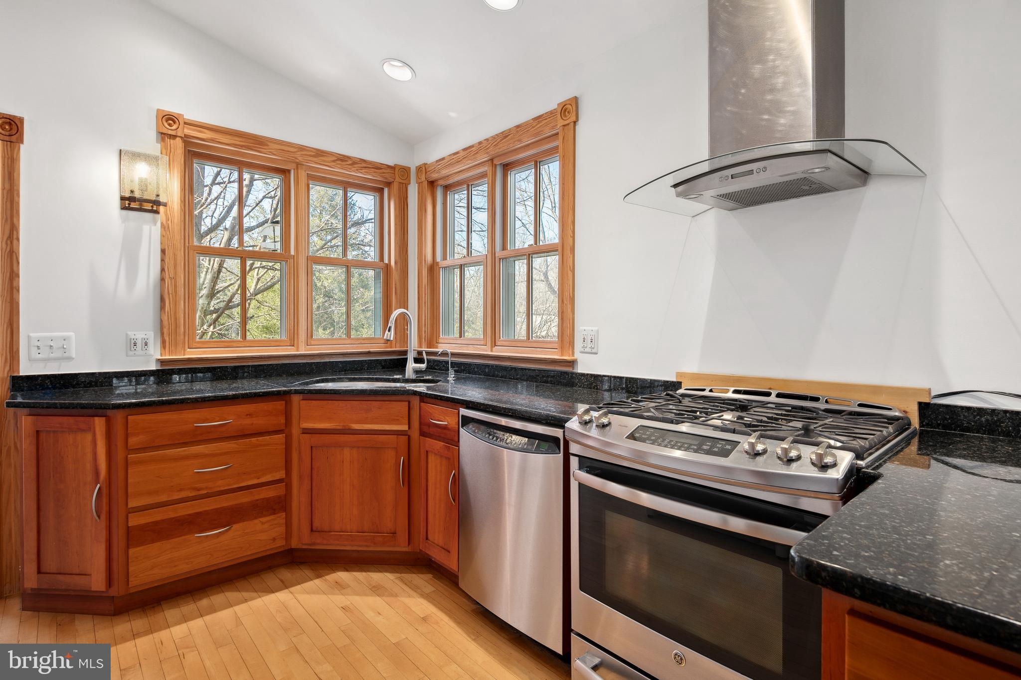MAYWOOD - Residential