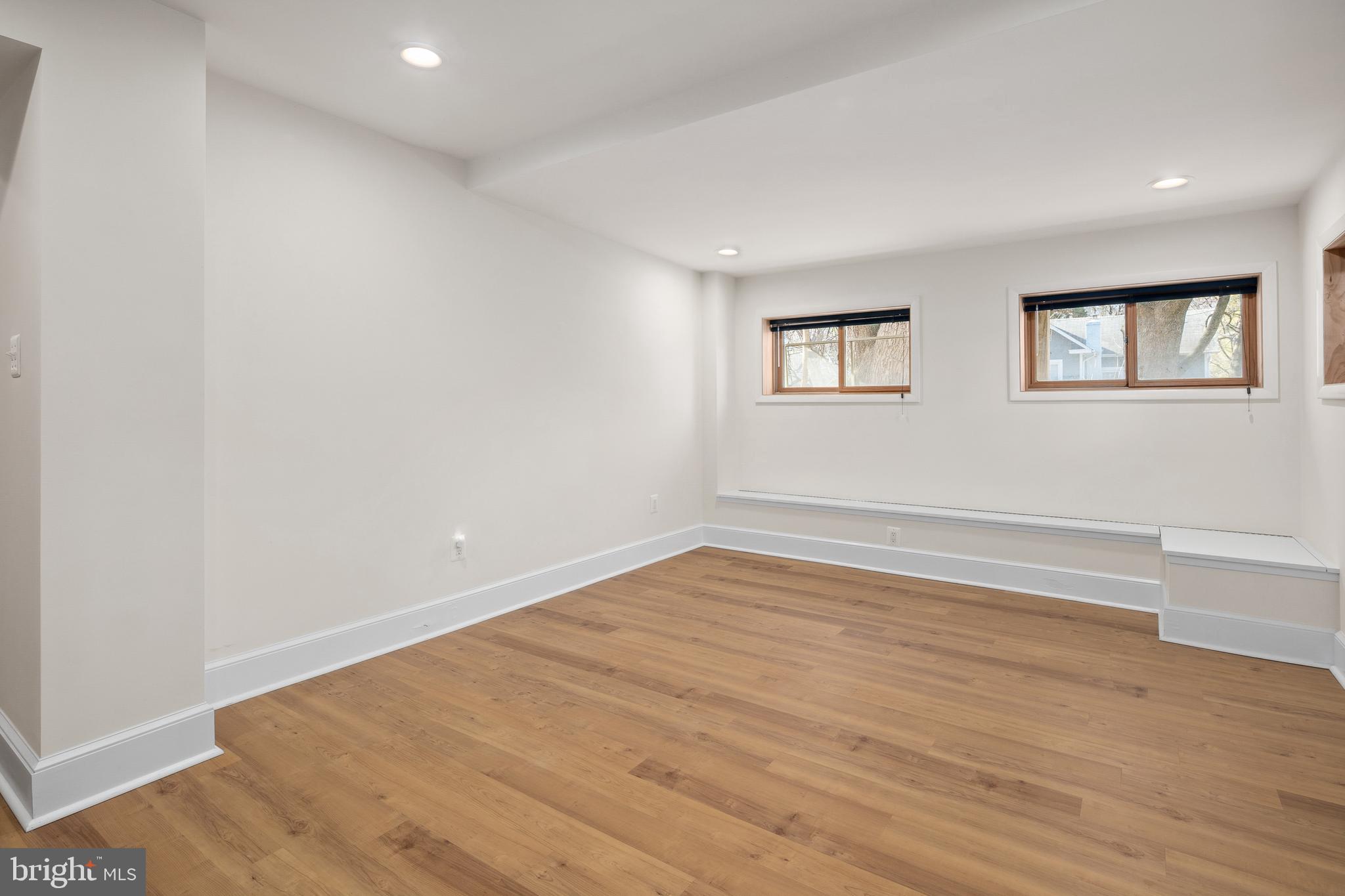 MAYWOOD - Residential