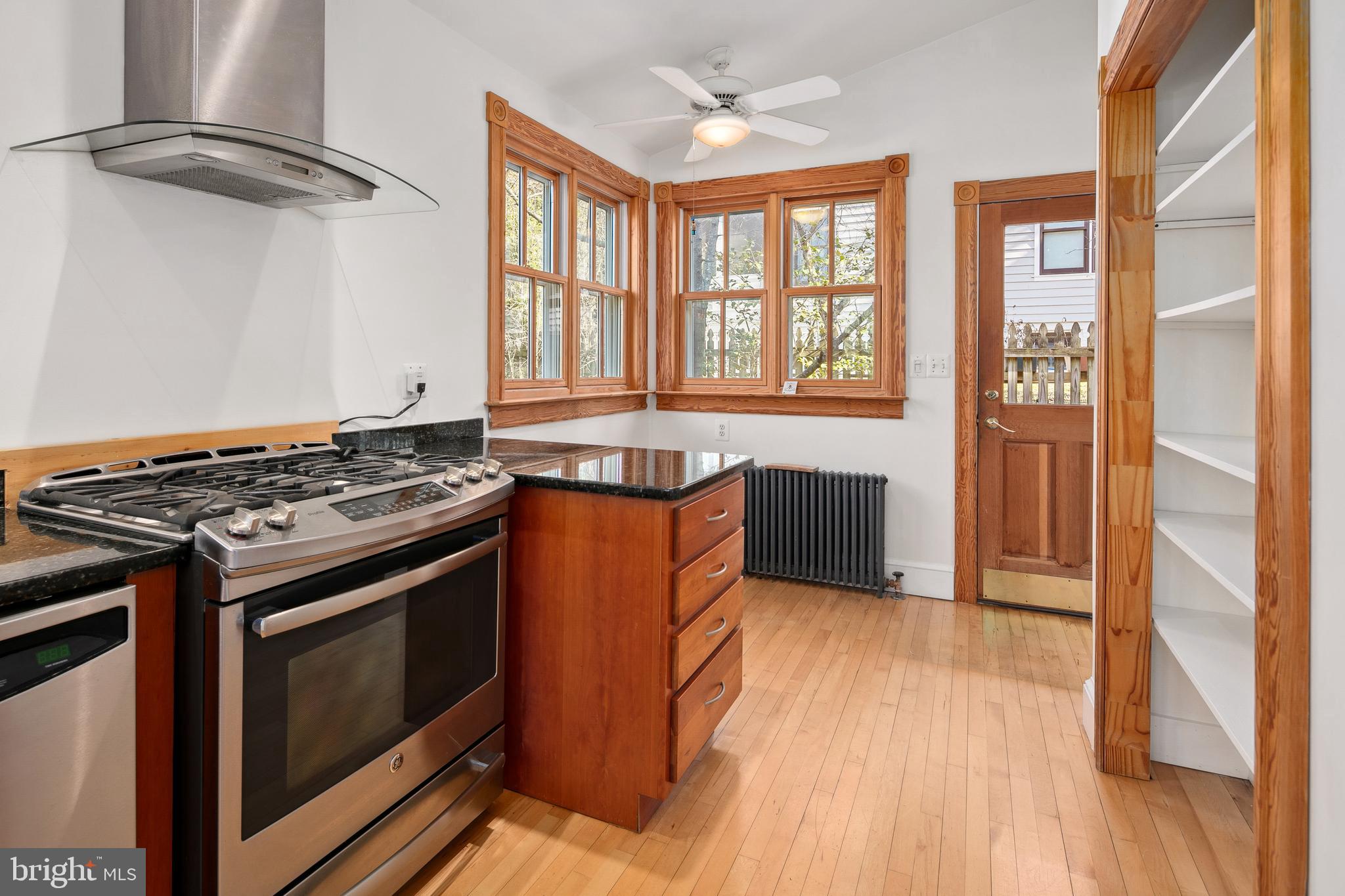 MAYWOOD - Residential