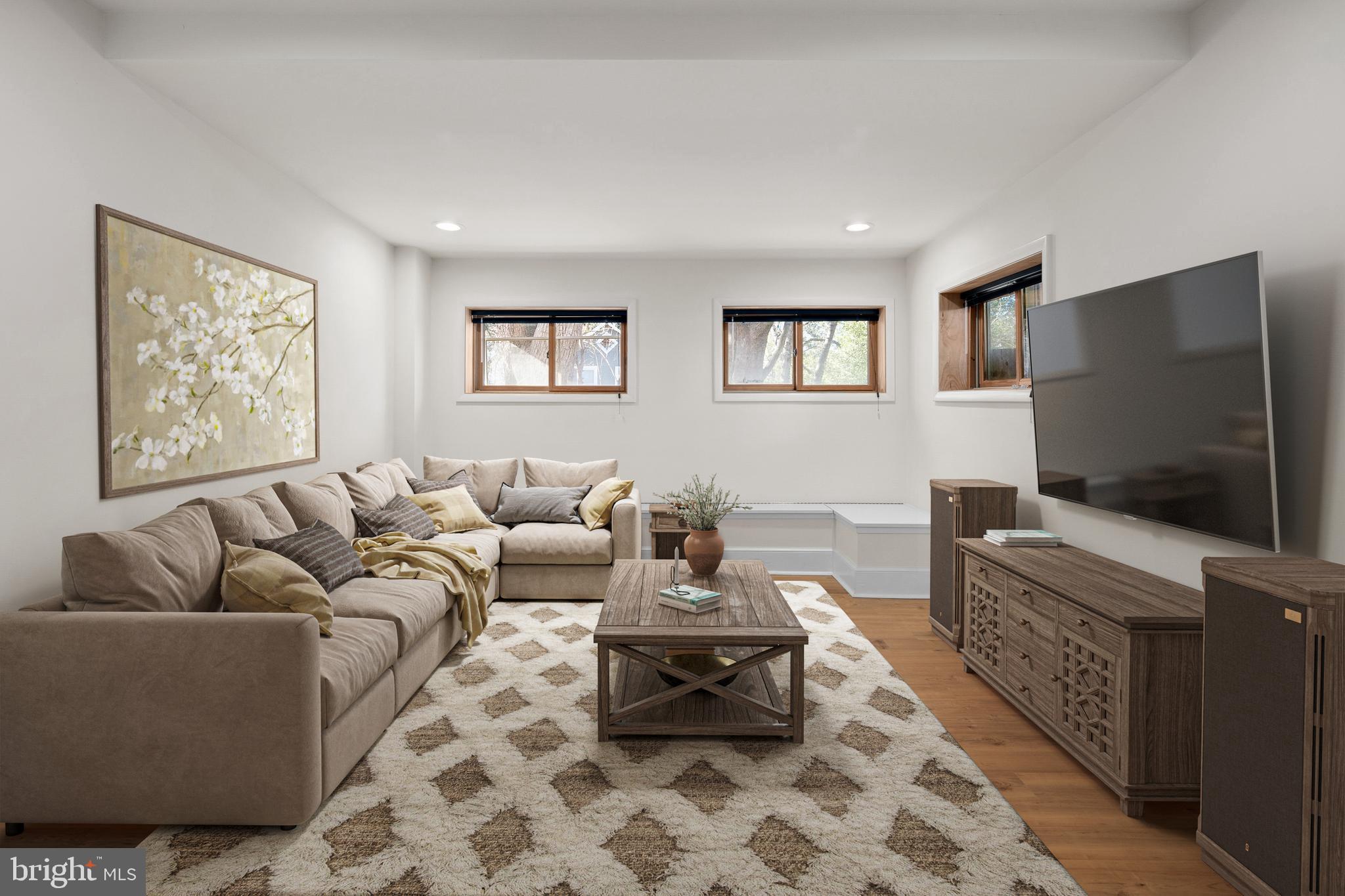 MAYWOOD - Residential