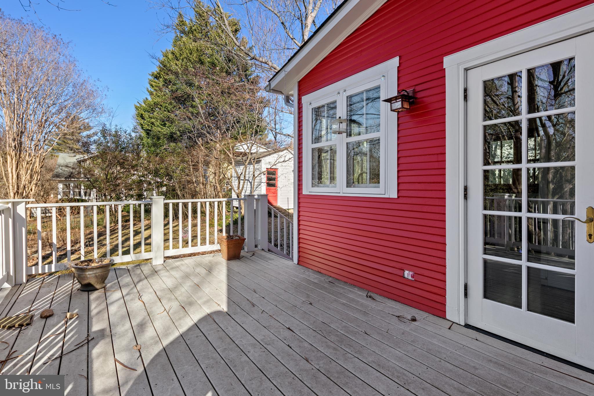 MAYWOOD - Residential