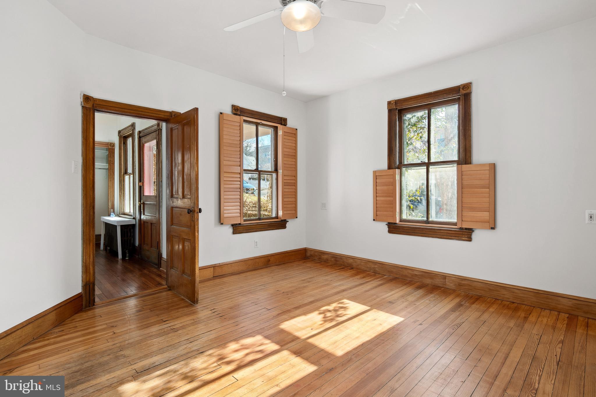 MAYWOOD - Residential