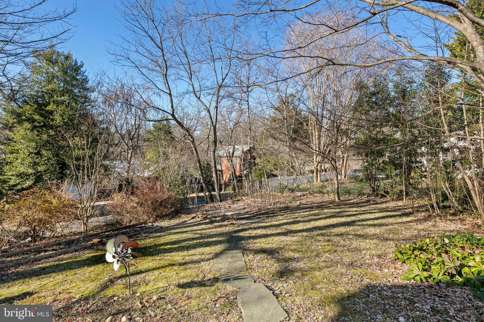 MAYWOOD - Residential