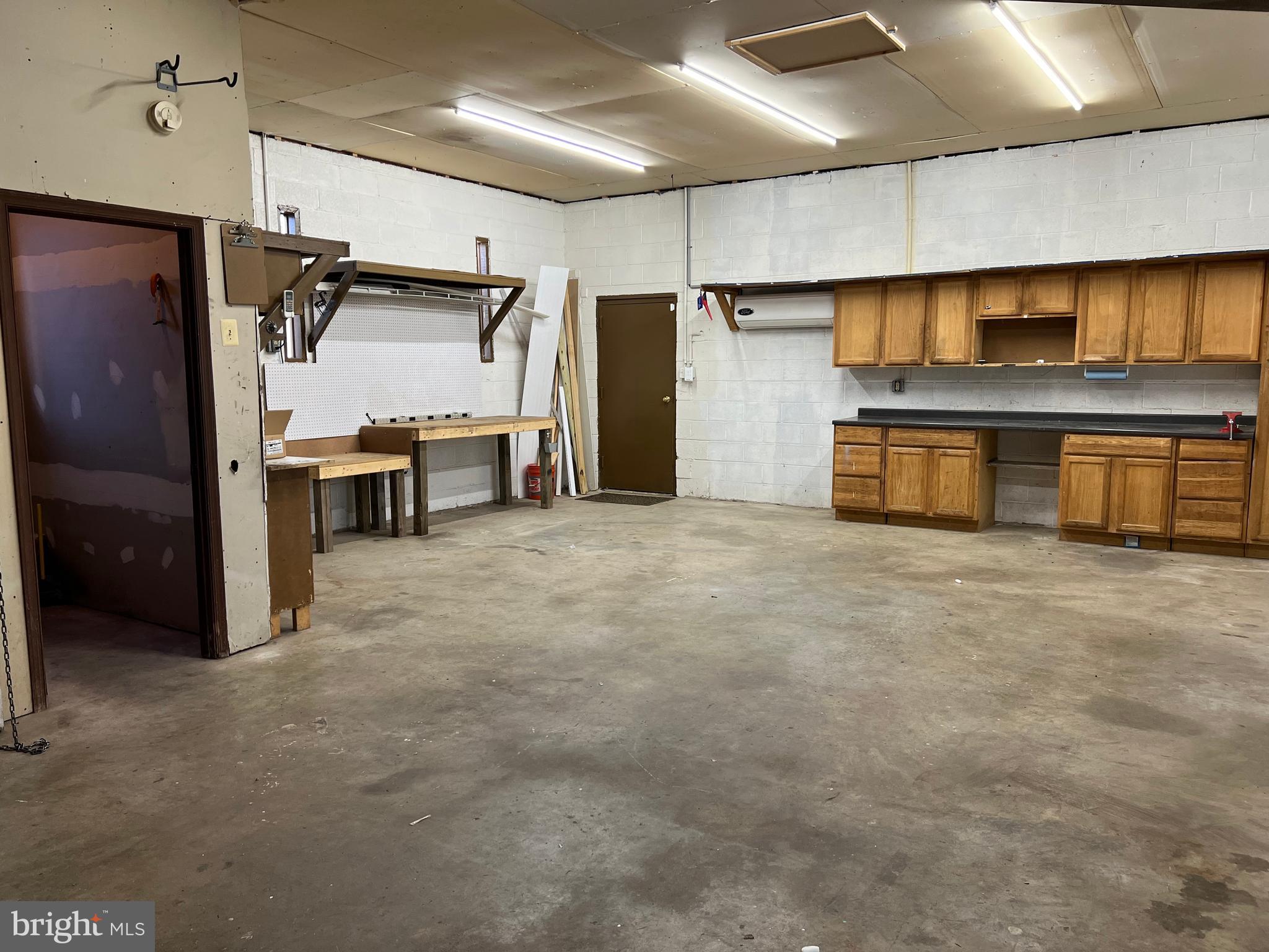 YORKSHIRE ACRES - Residential Lease