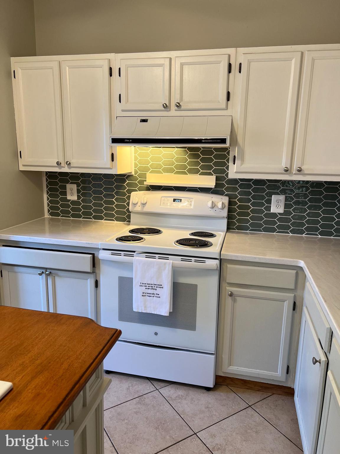 YORKSHIRE ACRES - Residential Lease