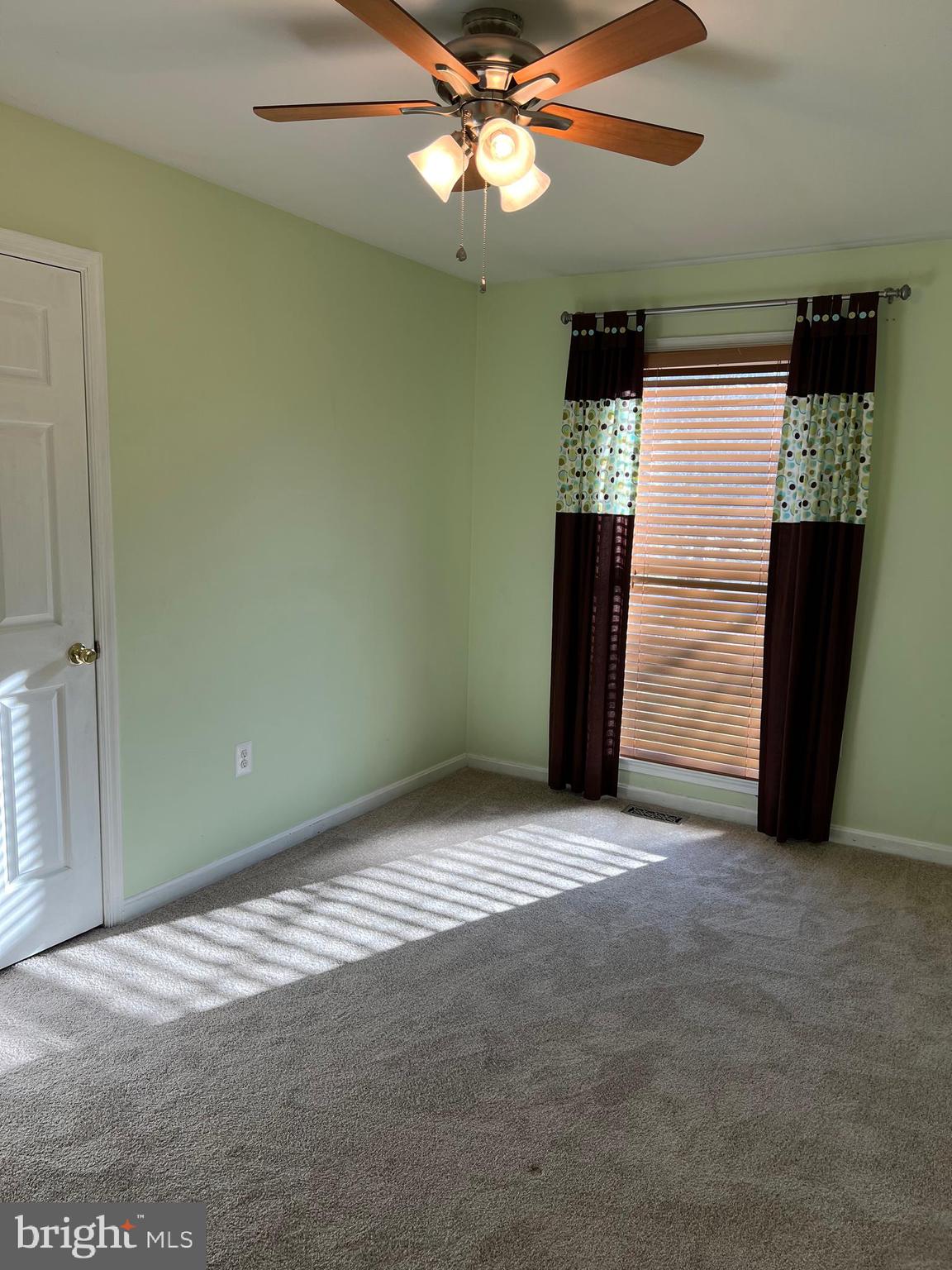 YORKSHIRE ACRES - Residential Lease