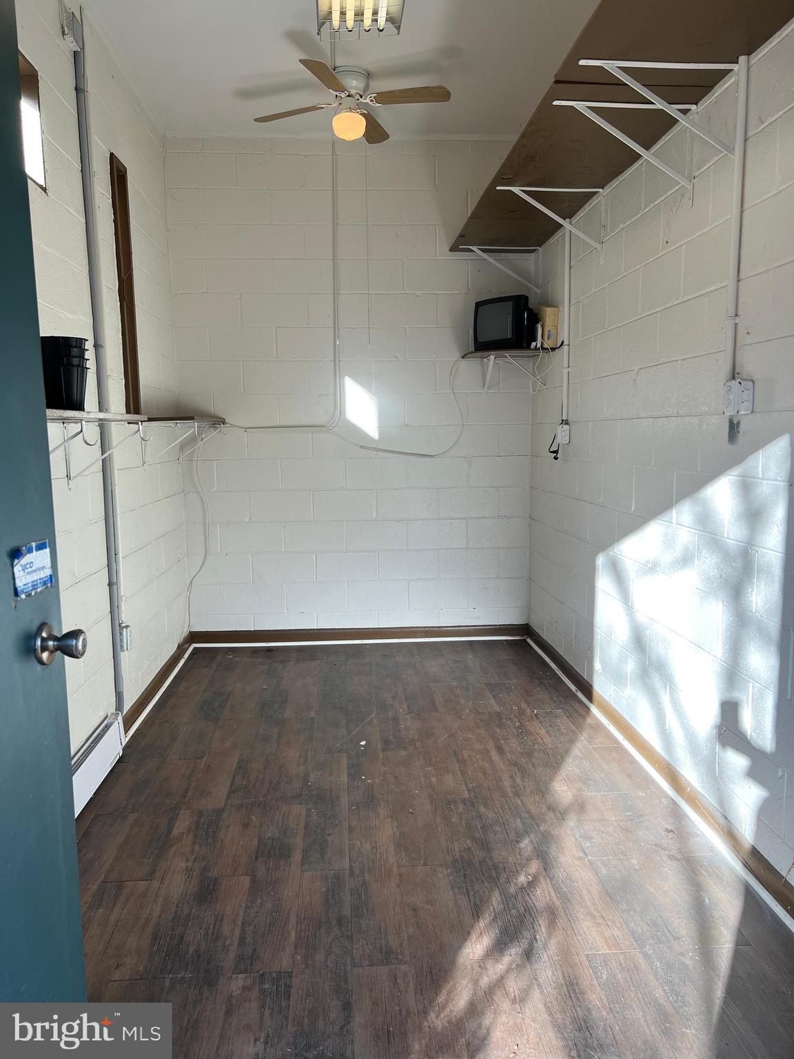 YORKSHIRE ACRES - Residential Lease