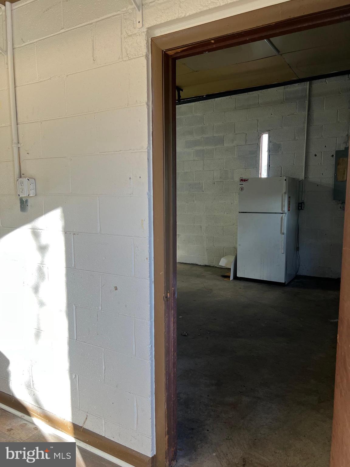 YORKSHIRE ACRES - Residential Lease
