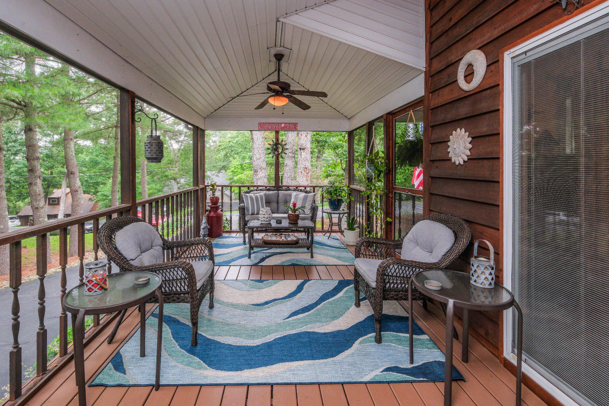 LAKE HOLIDAY ESTATES - Residential