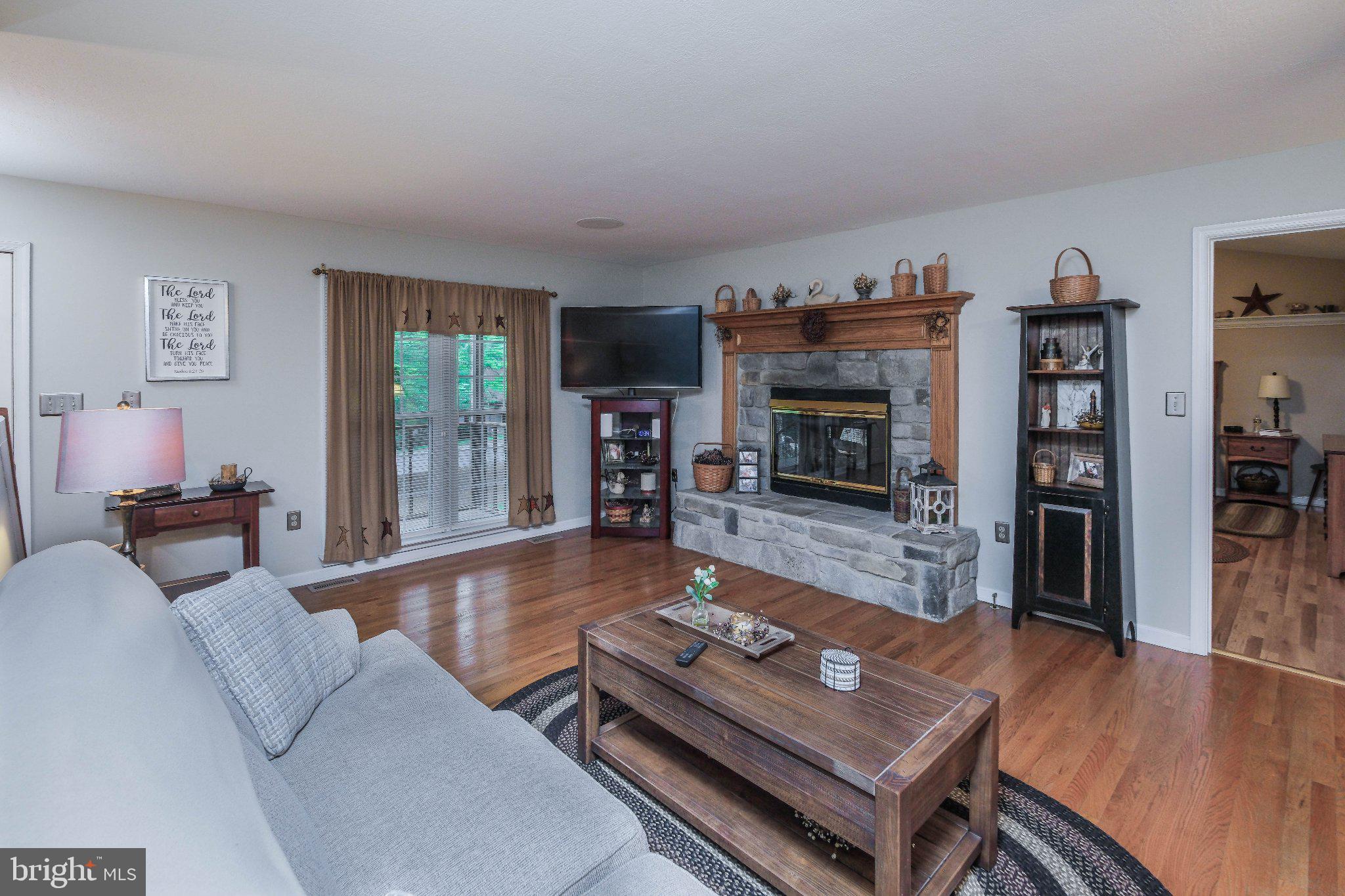 LAKE HOLIDAY ESTATES - Residential
