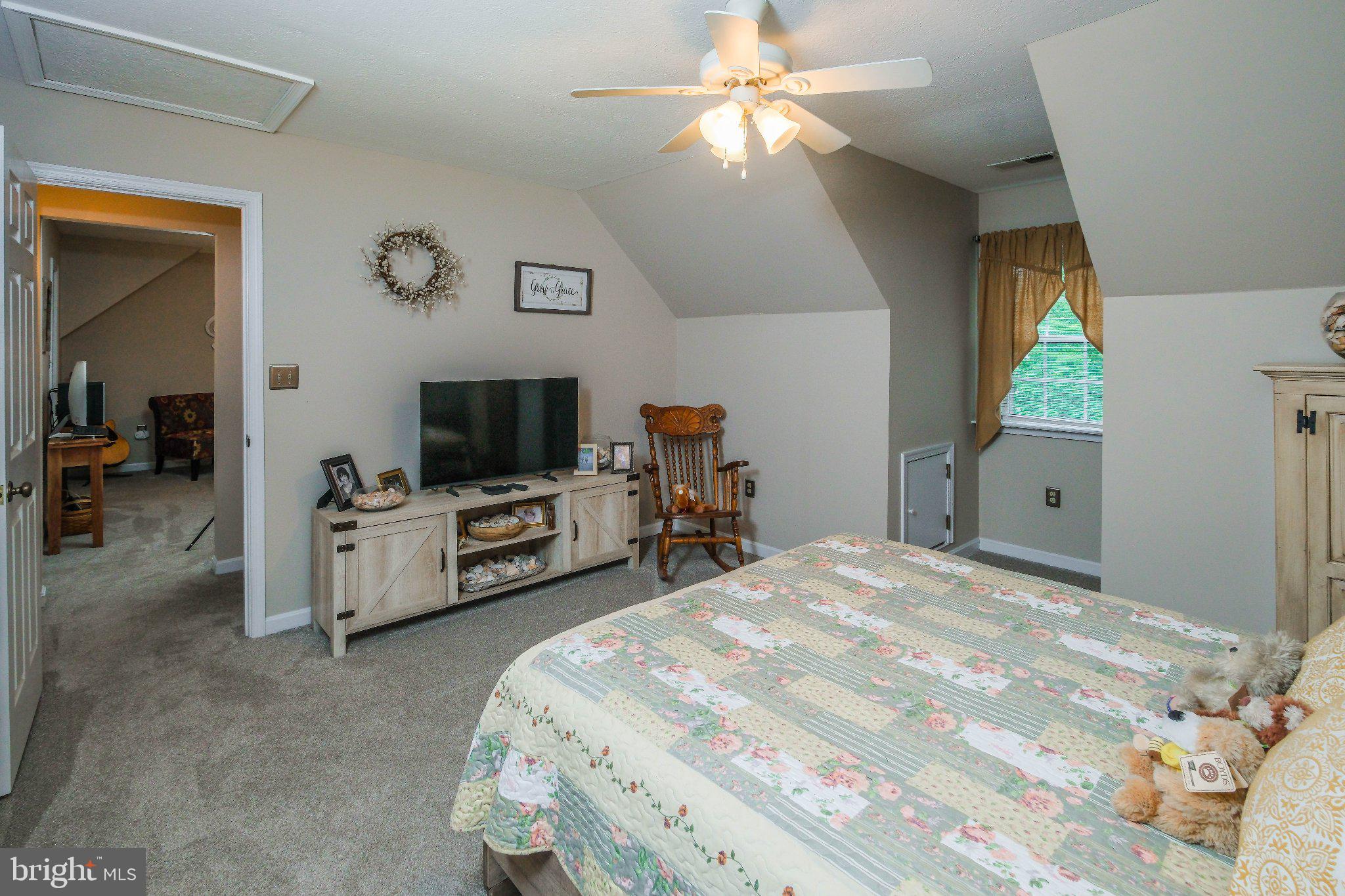 LAKE HOLIDAY ESTATES - Residential