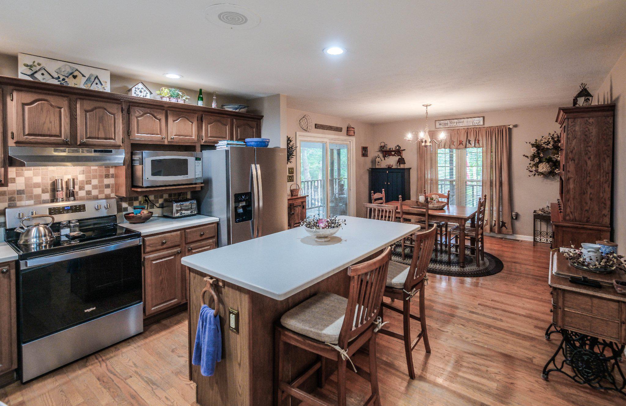 LAKE HOLIDAY ESTATES - Residential