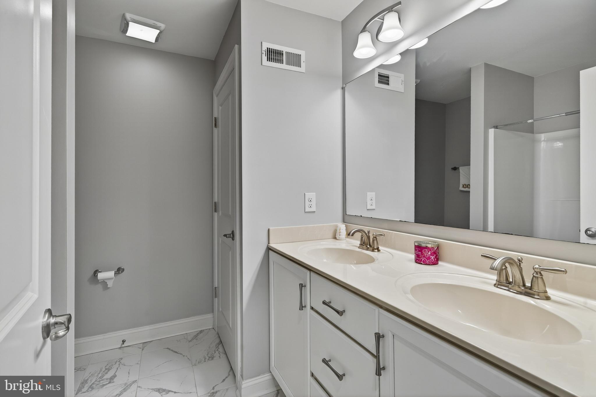 ROTHWELL ESTATES - Residential