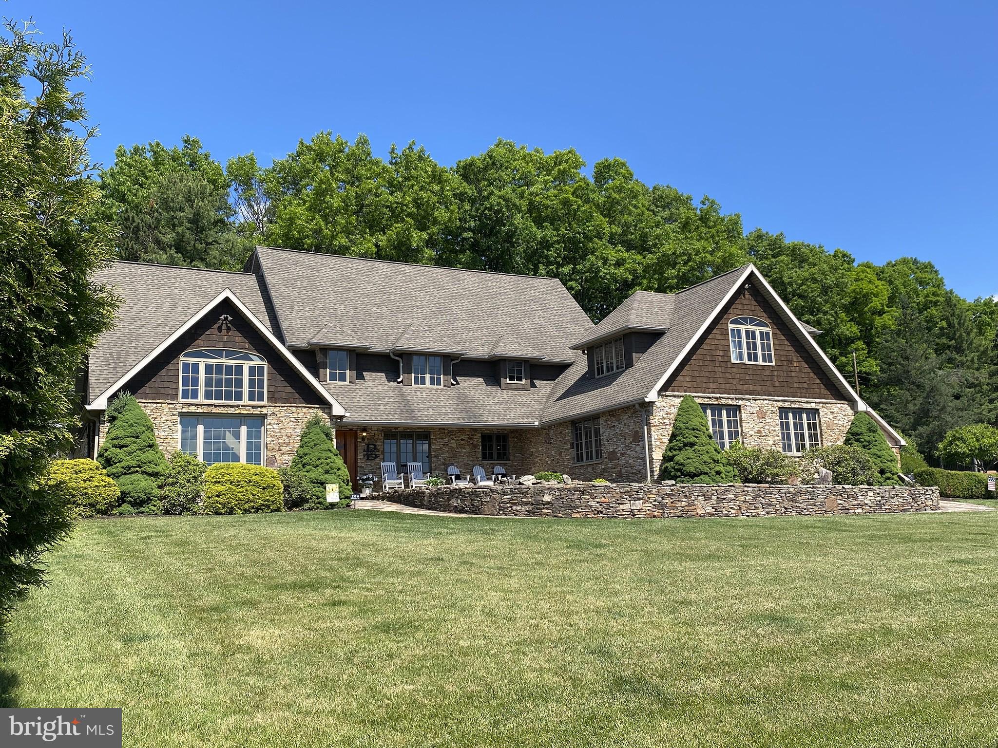 BRADDOCK ESTATES - Residential