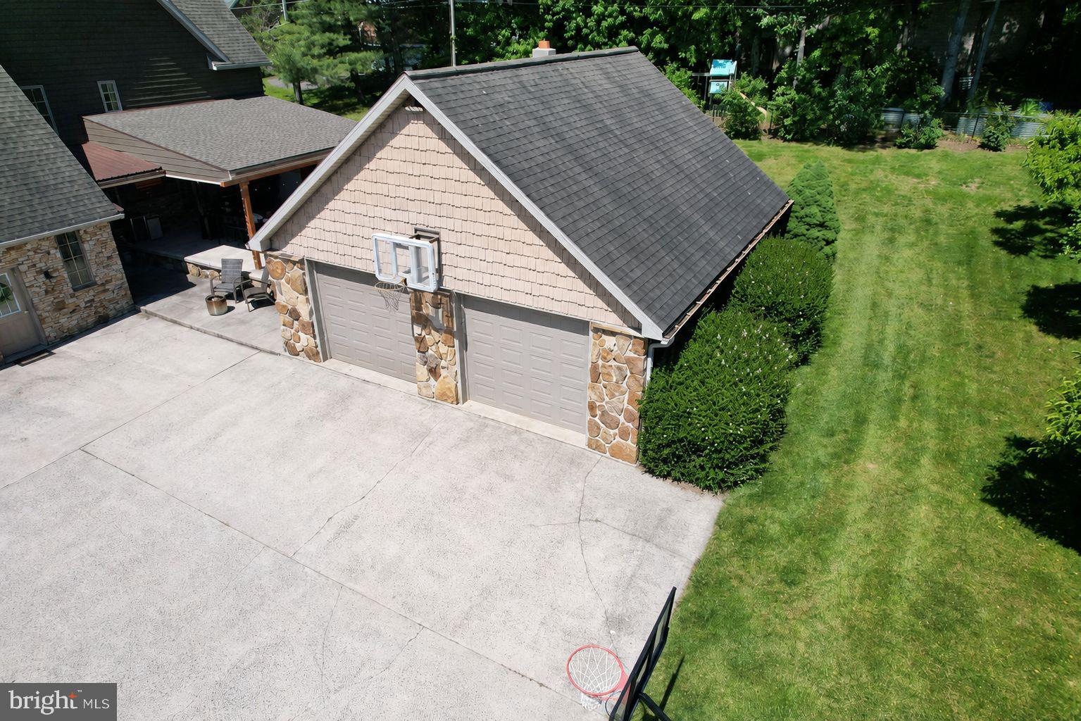 BRADDOCK ESTATES - Residential