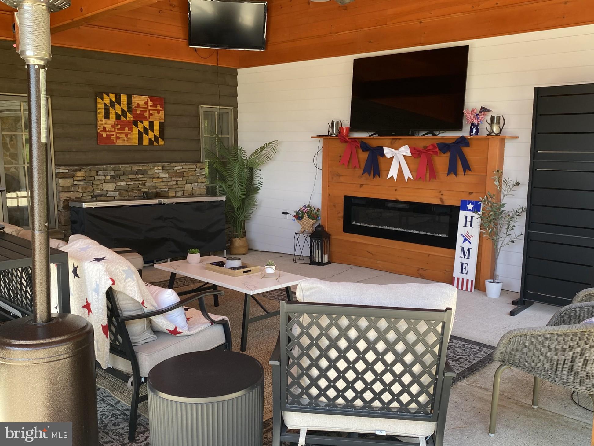 BRADDOCK ESTATES - Residential