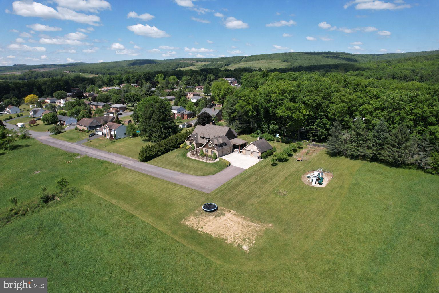 BRADDOCK ESTATES - Residential