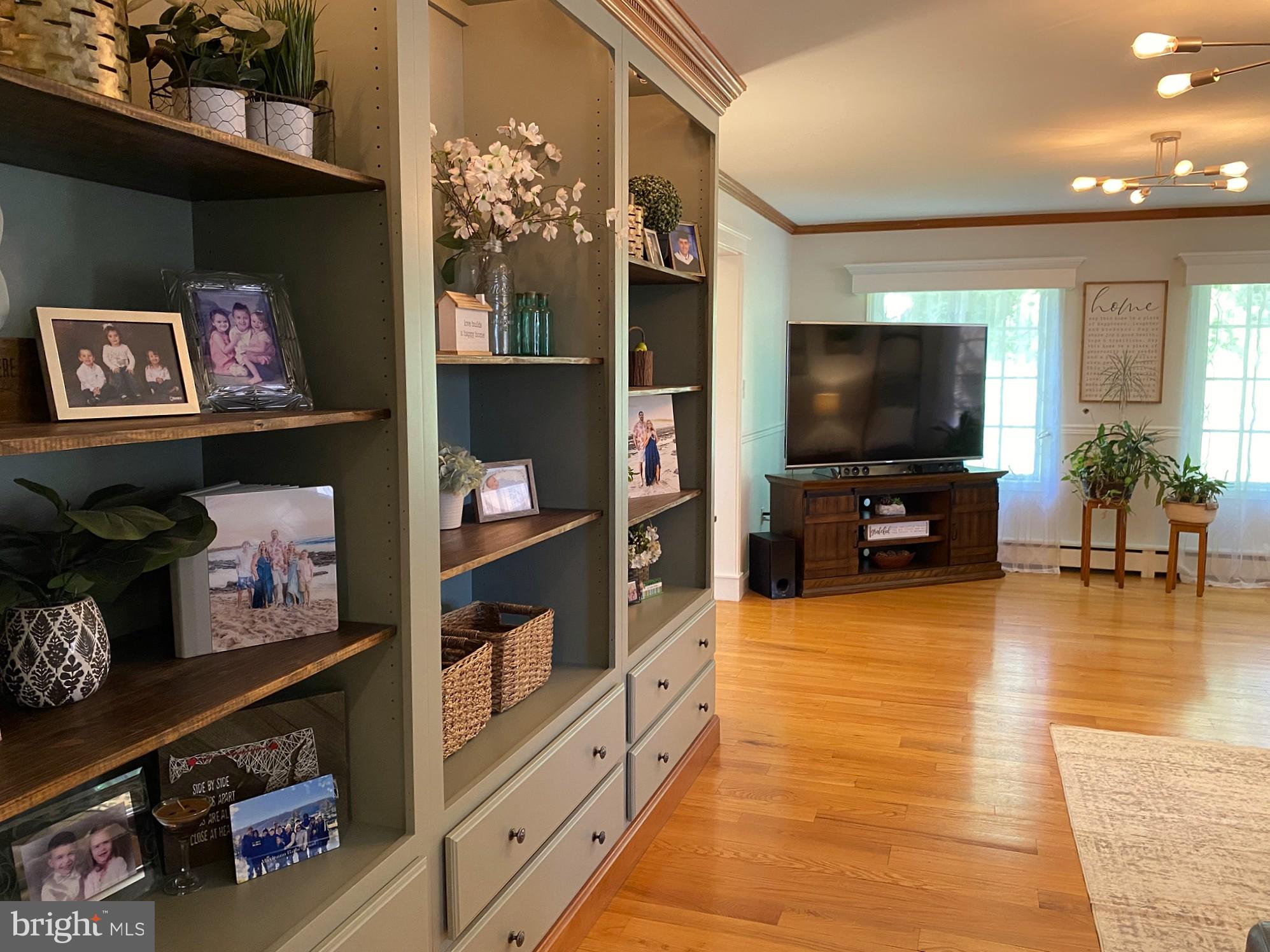 BRADDOCK ESTATES - Residential