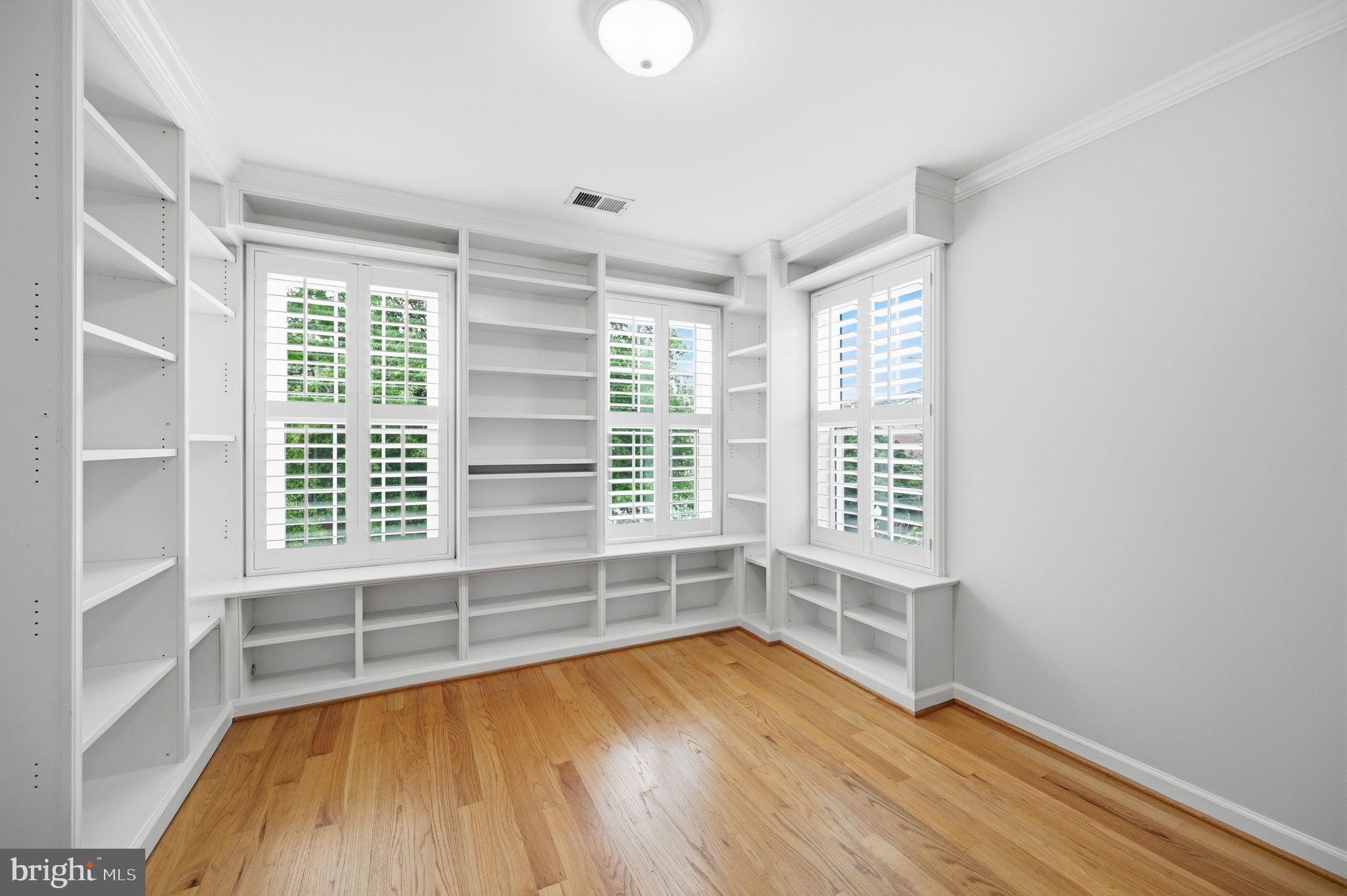 WYANT PROPERTY - Residential