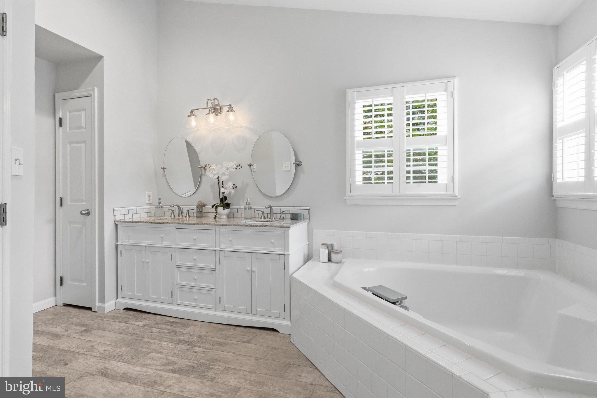 WYANT PROPERTY - Residential