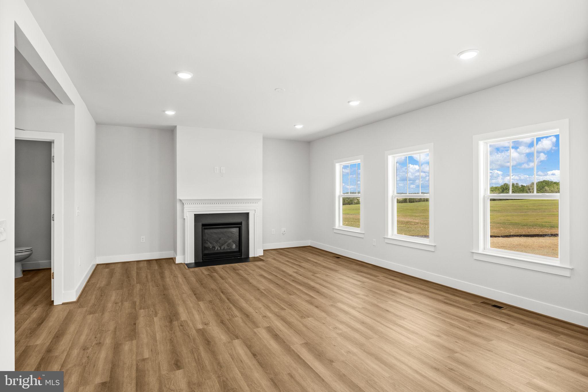 STEVENSBURG - Residential