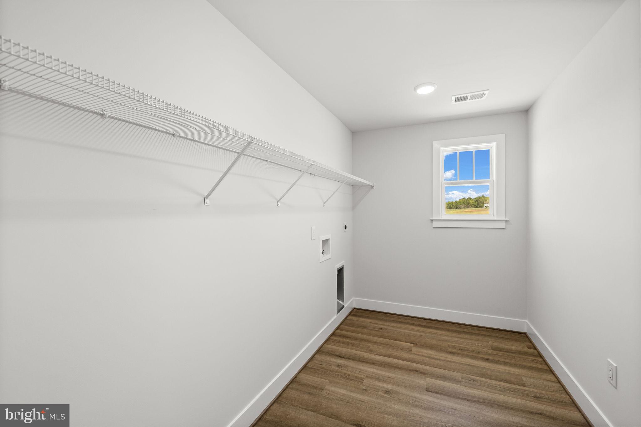 STEVENSBURG - Residential