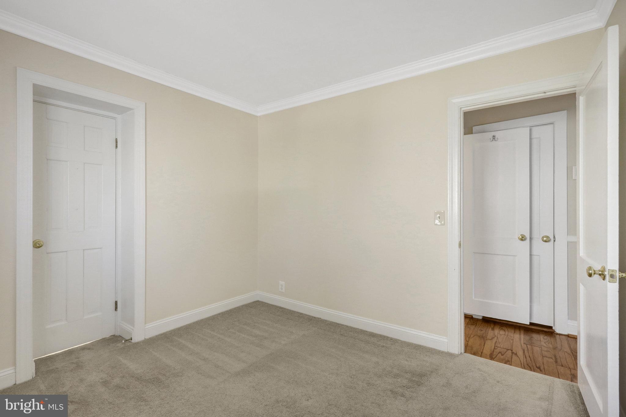 HILLSIDE MANOR - Residential Lease