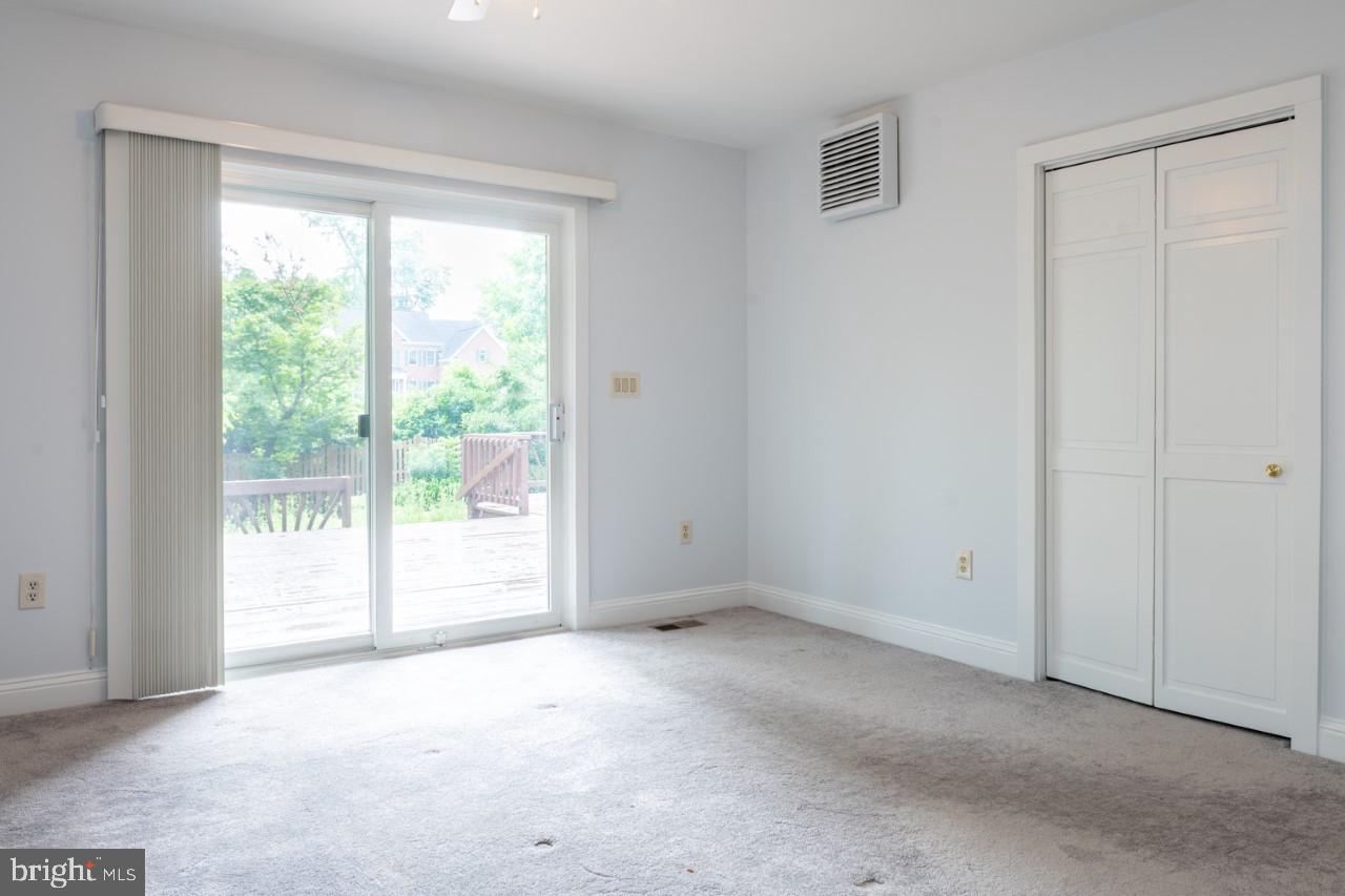 HILLSIDE MANOR - Residential Lease