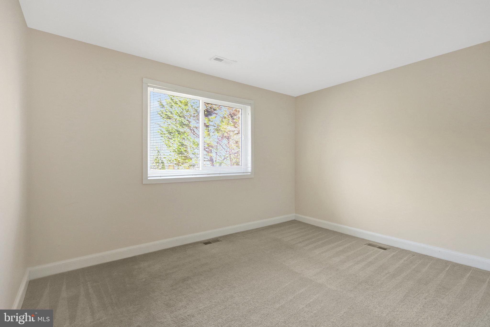 HILLSIDE MANOR - Residential Lease