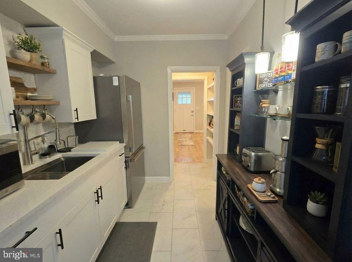 BELEVEDERE SQUARE - Residential