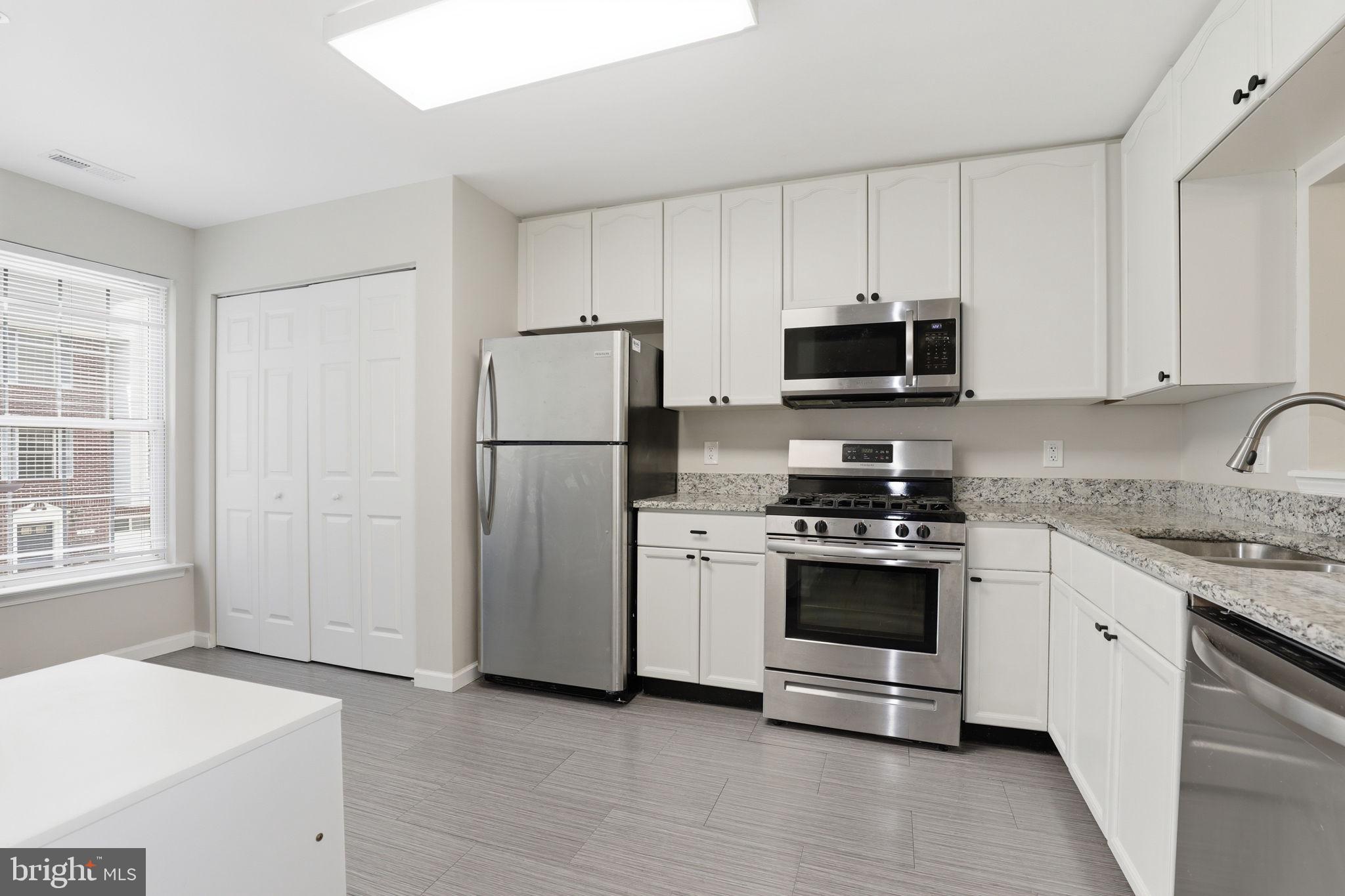 COLLEGE PARK - Residential