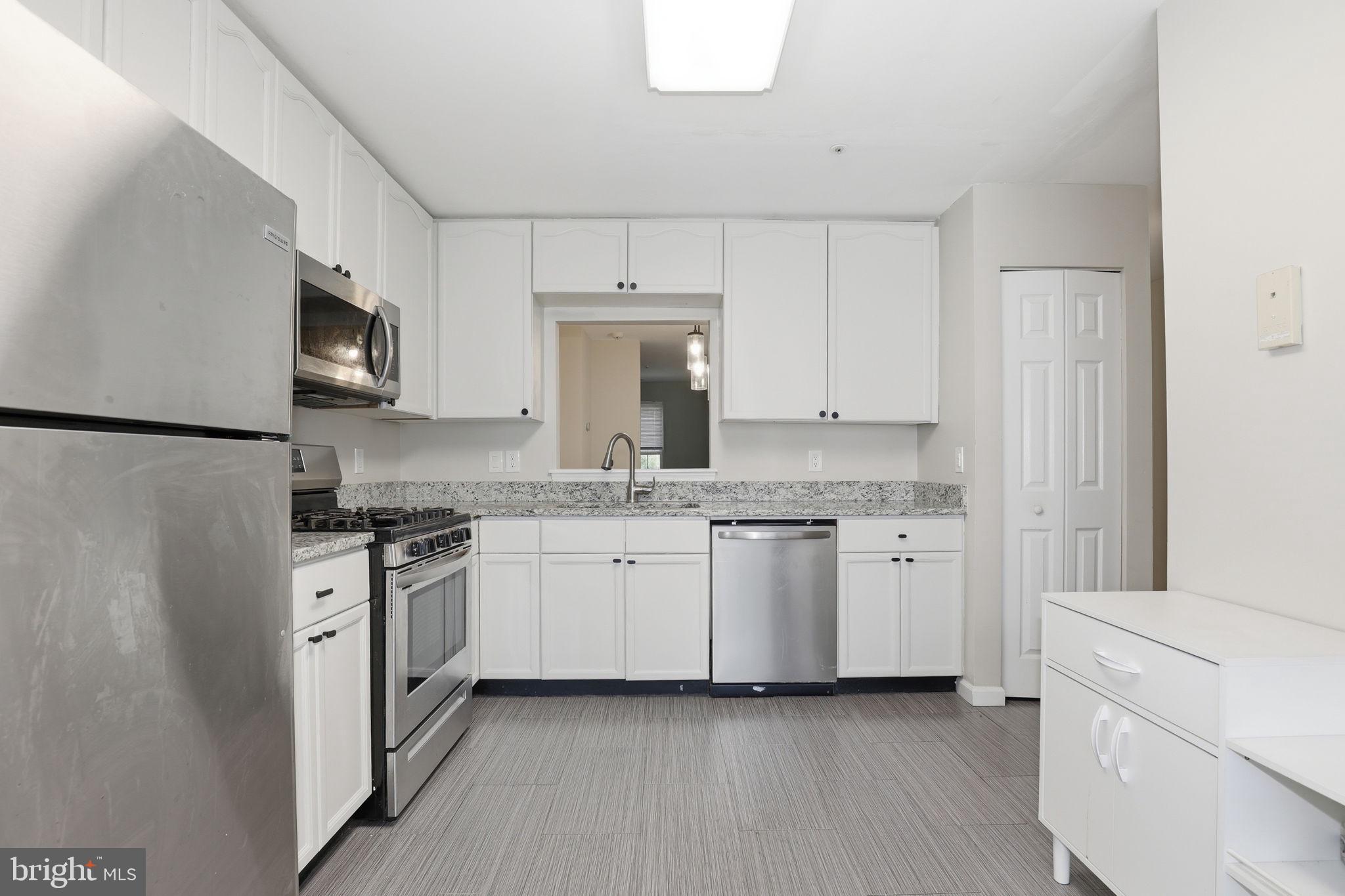 COLLEGE PARK - Residential