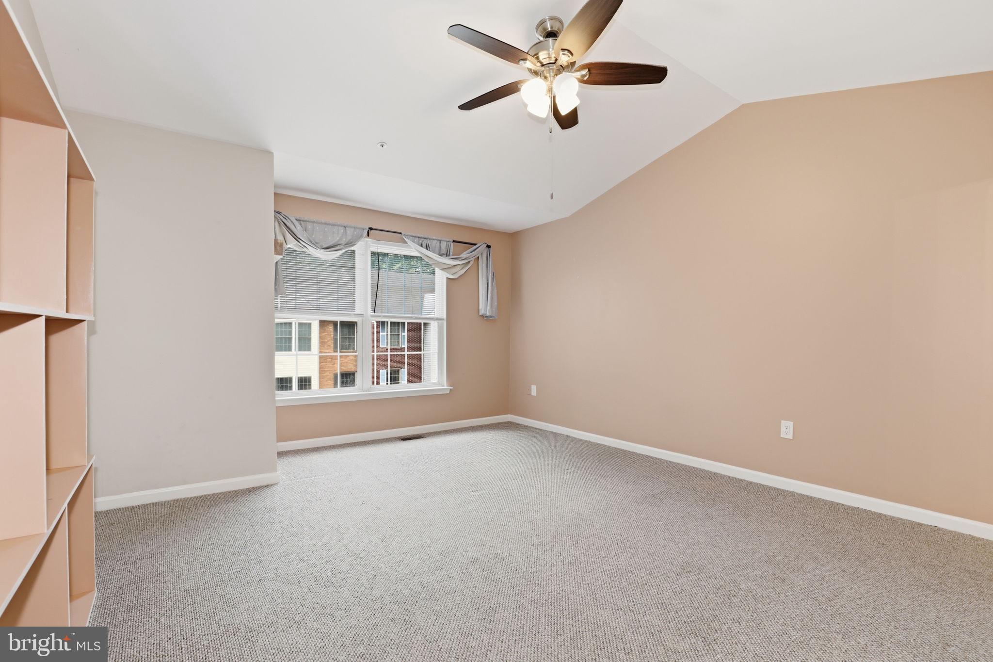COLLEGE PARK - Residential