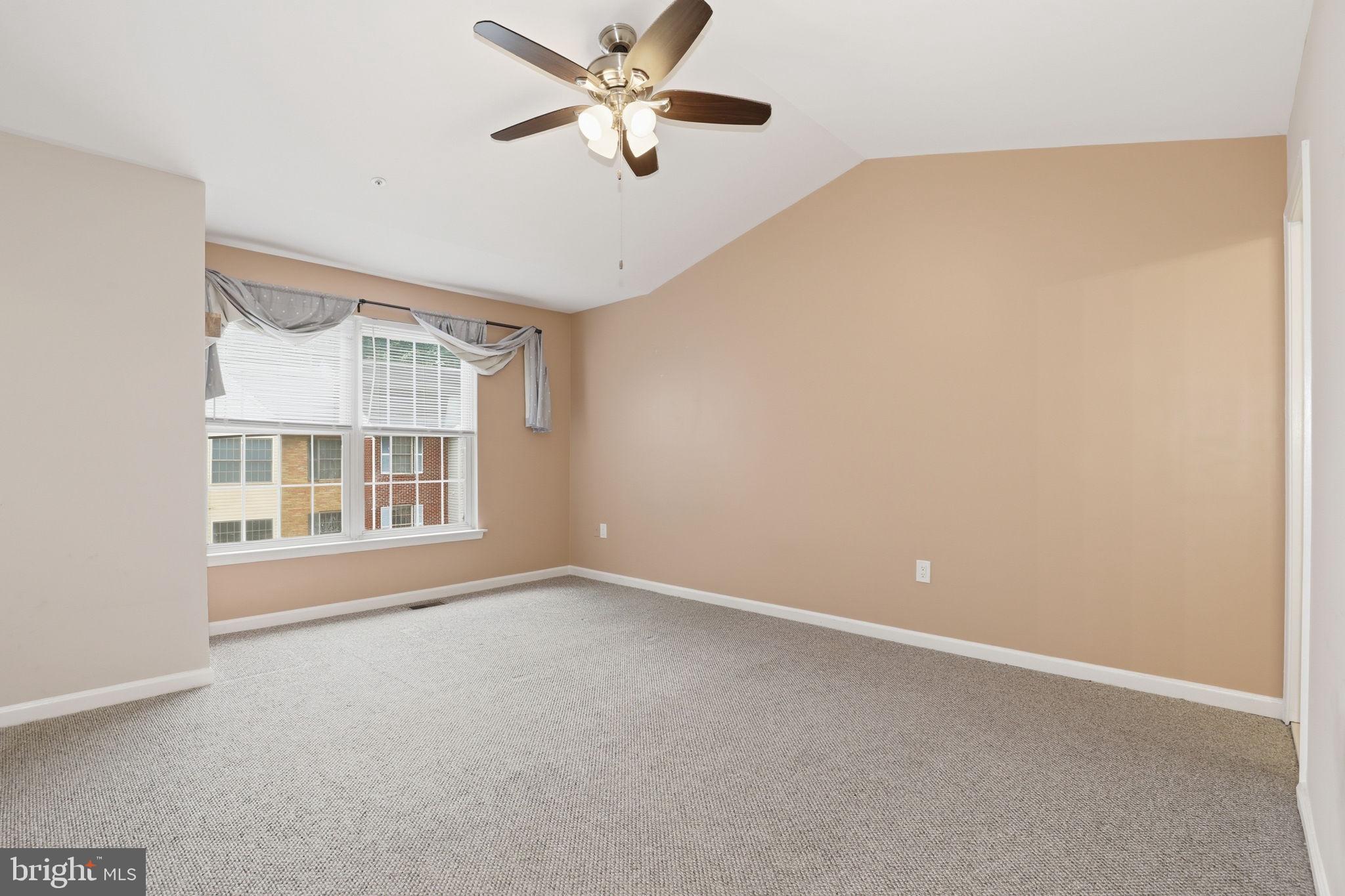 COLLEGE PARK - Residential