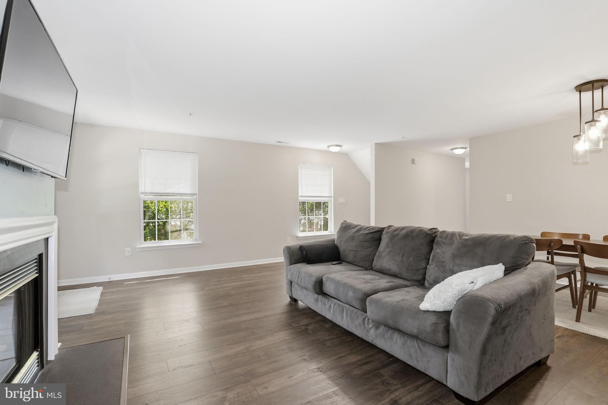 COLLEGE PARK - Residential