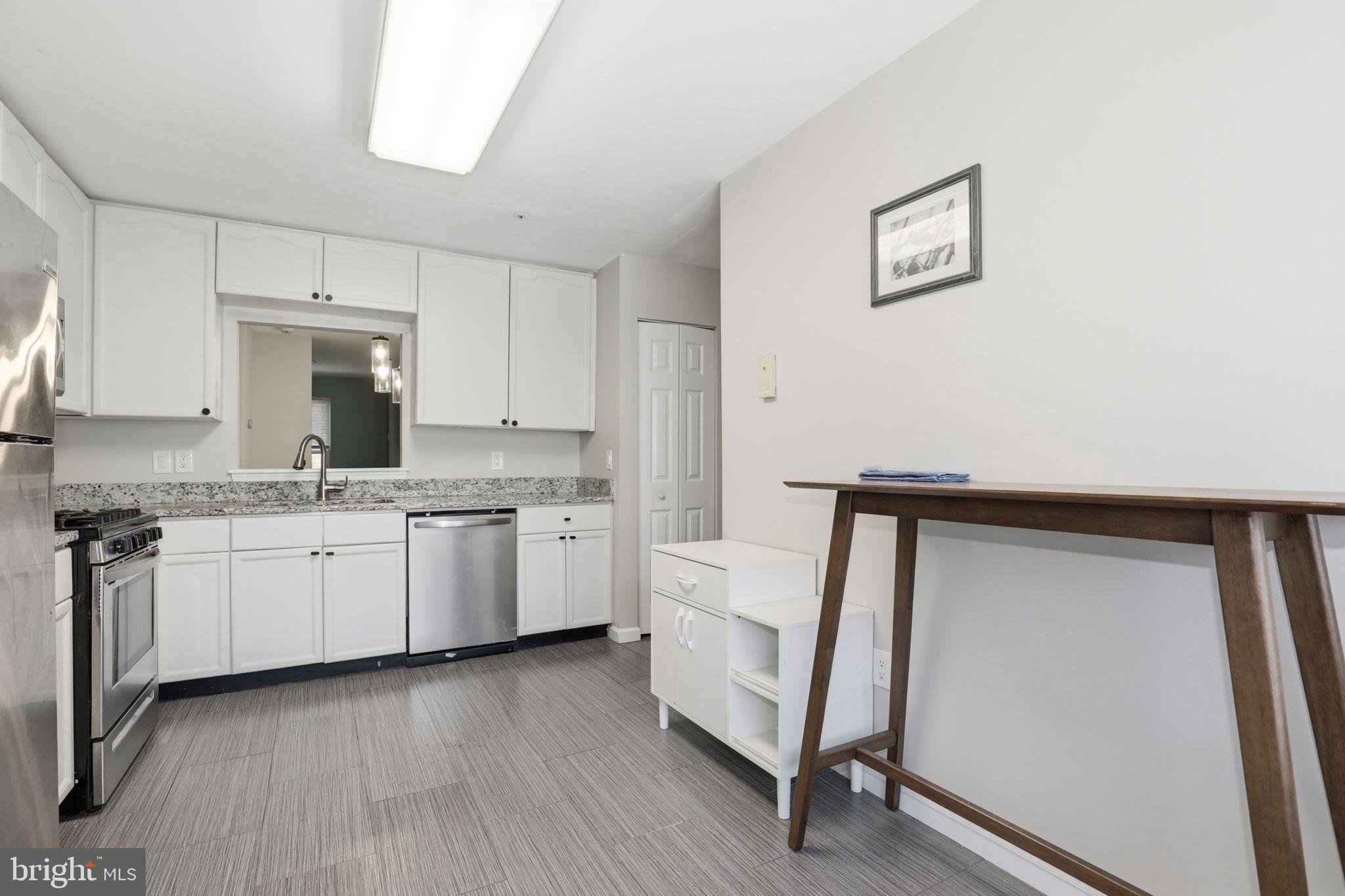COLLEGE PARK - Residential