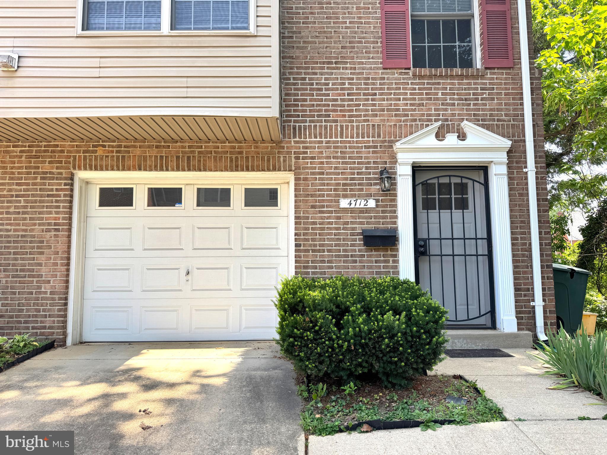 COLLEGE PARK - Residential