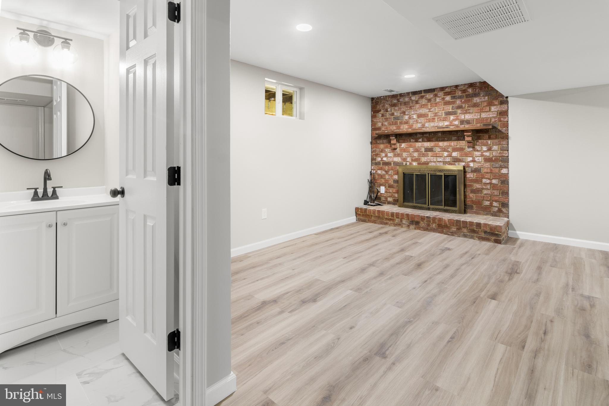 CAPE ST CLAIRE - Residential