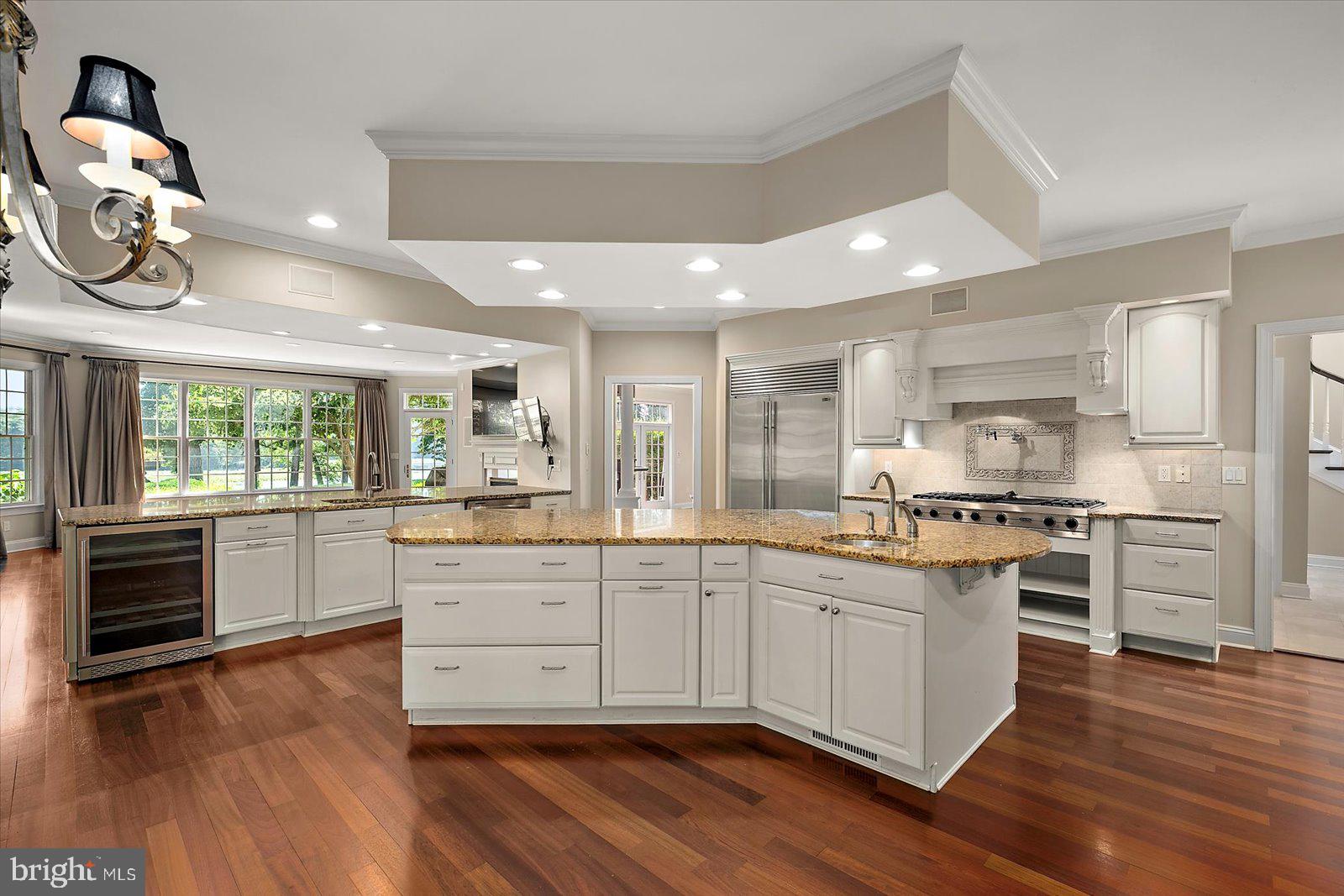 CHERRY HILL CM - Residential