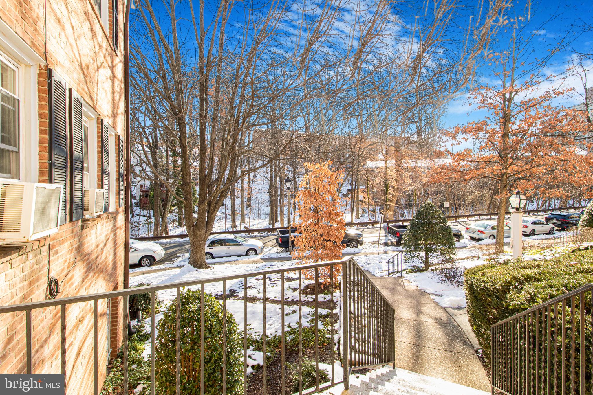 FREDERICK COURTS - Residential Lease