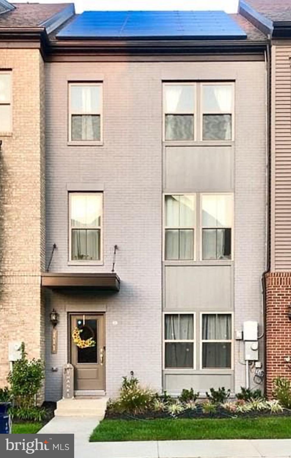CAPITAL COURT - Residential Lease
