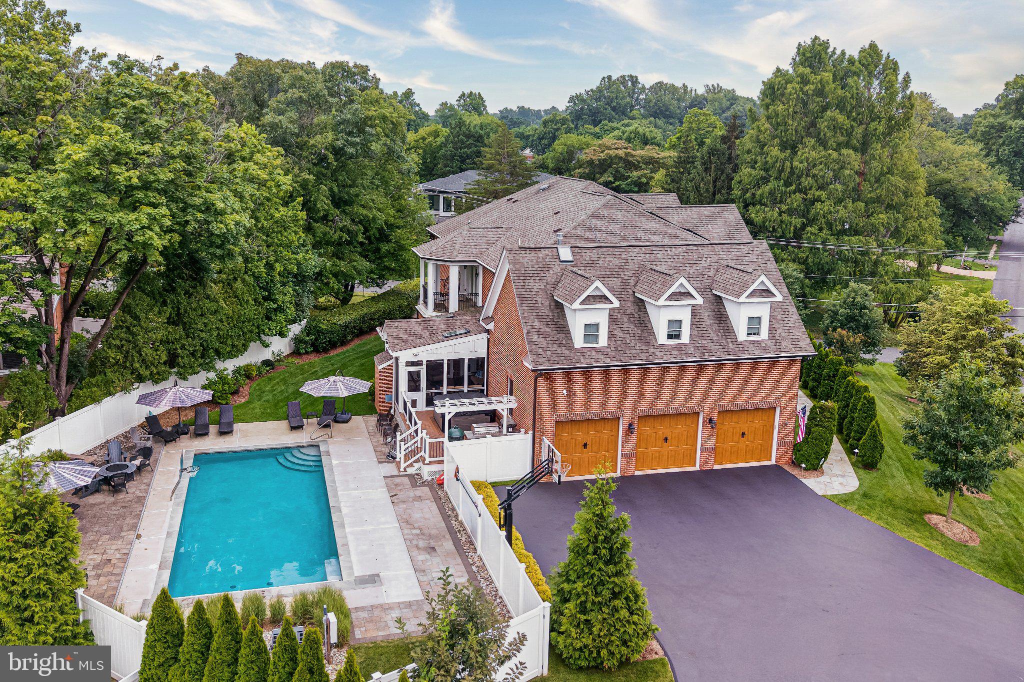 BROOKHAVEN - Residential