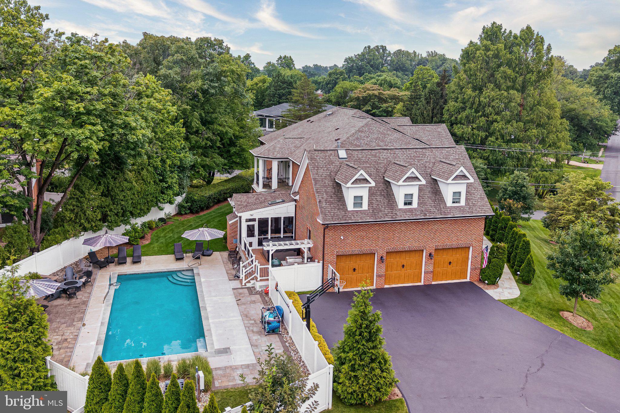 BROOKHAVEN - Residential