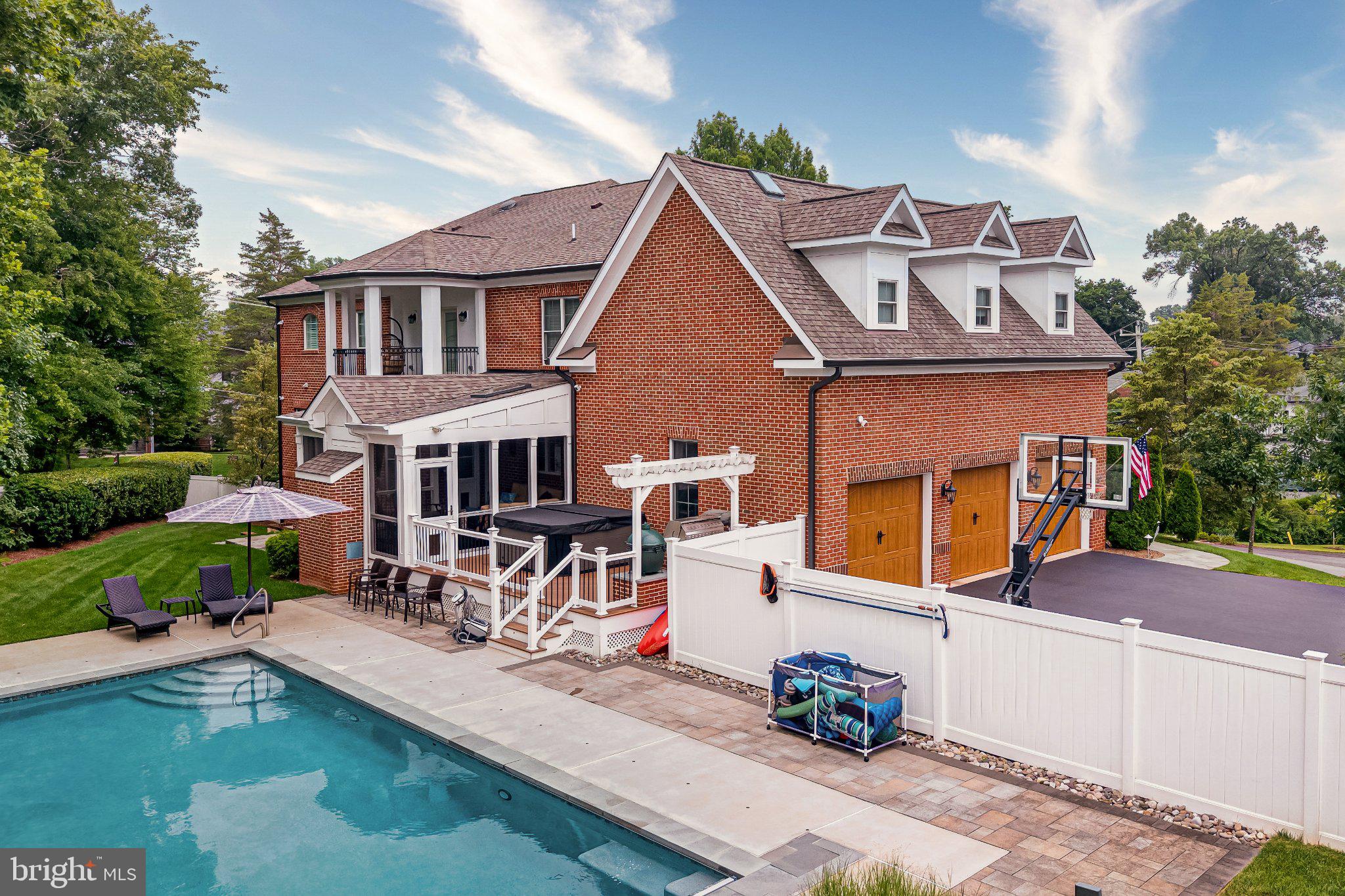 BROOKHAVEN - Residential