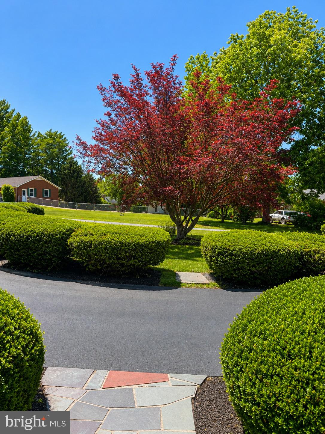 OLD FARMS - Residential