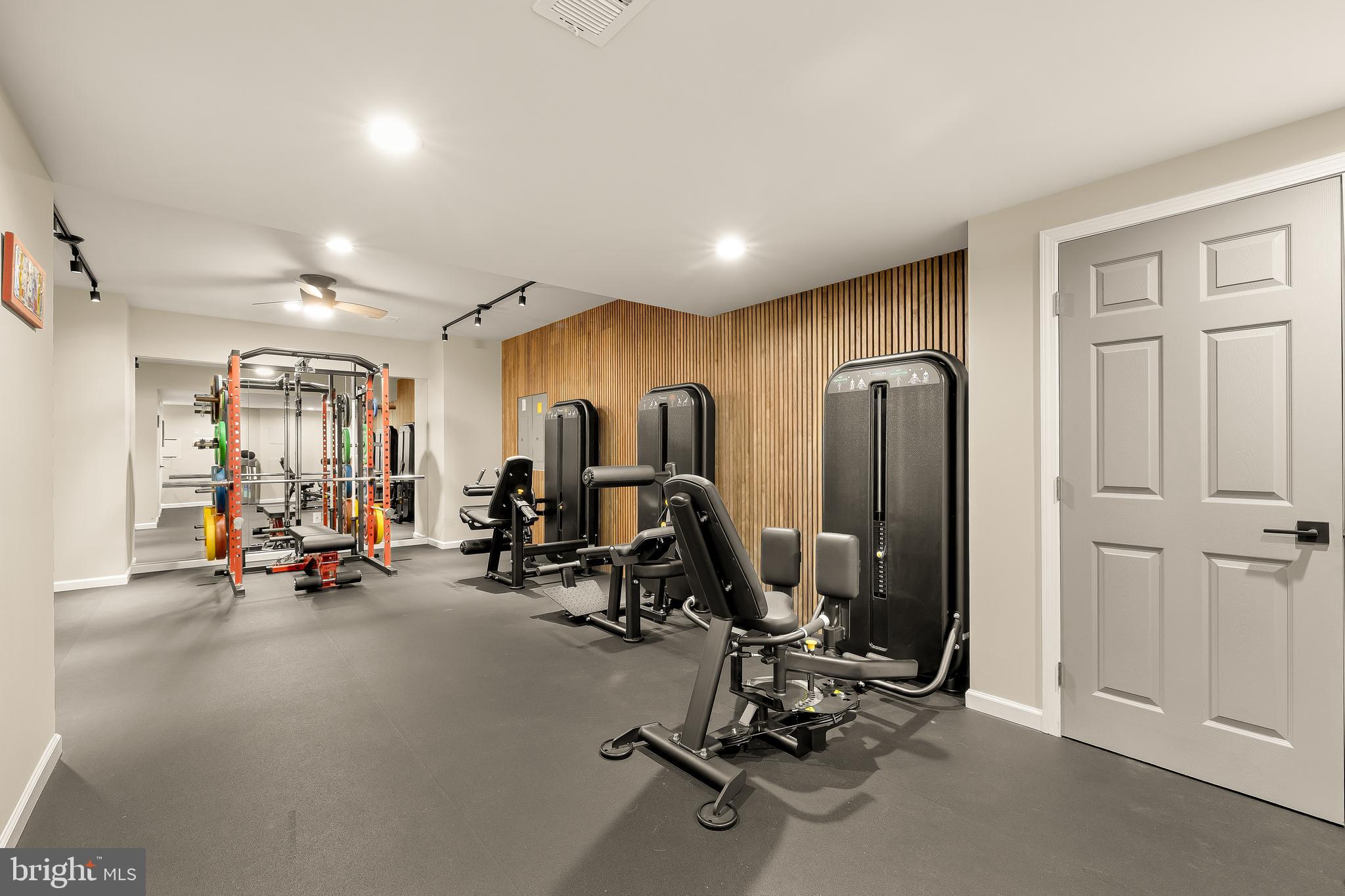 BRADDOCK WOODS - Residential