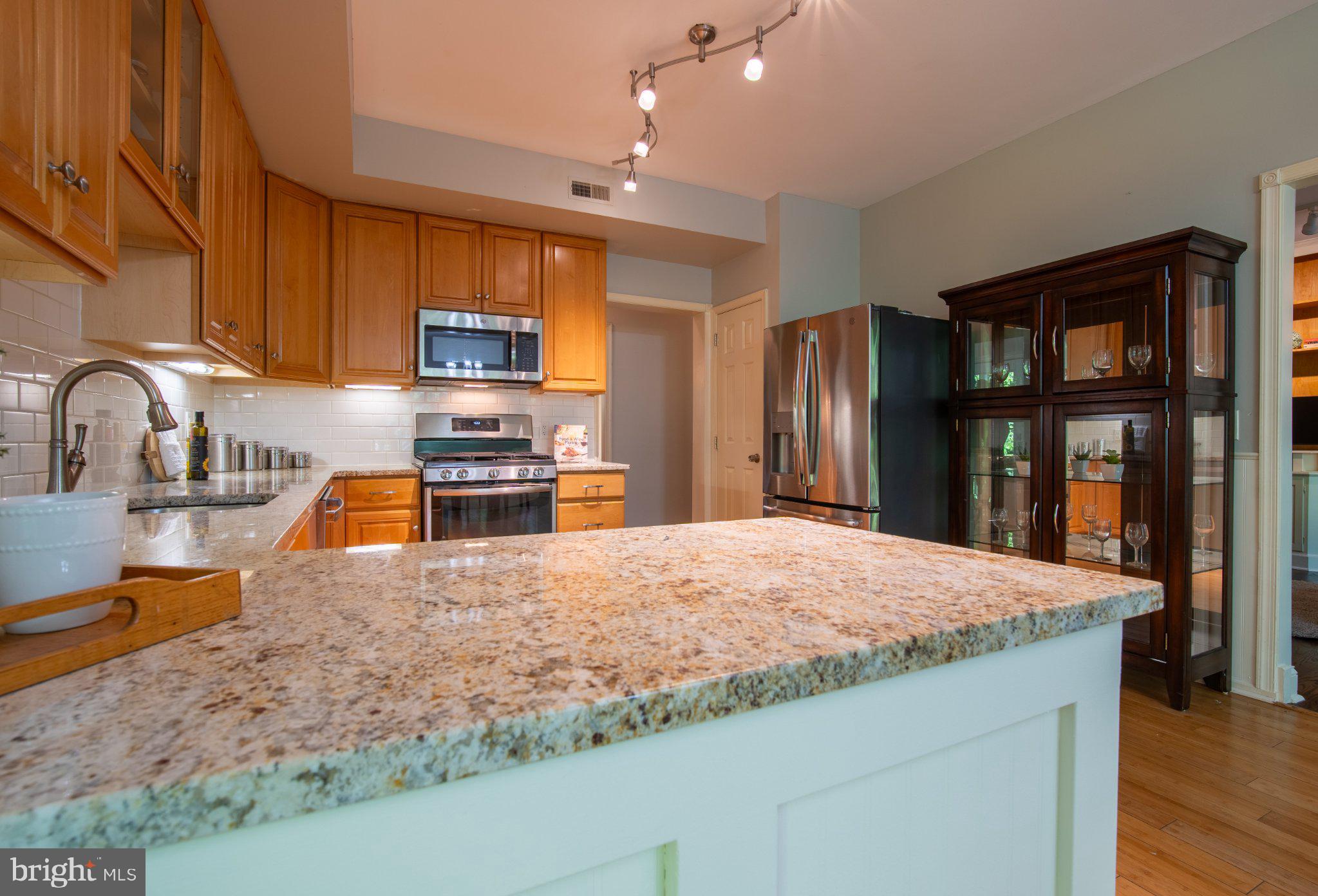 HIDEAWAY HILLS - Residential