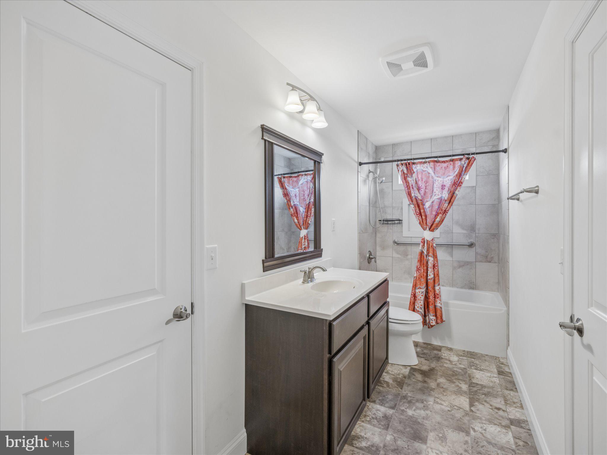 FIELDSTONE VILLAGE - Residential