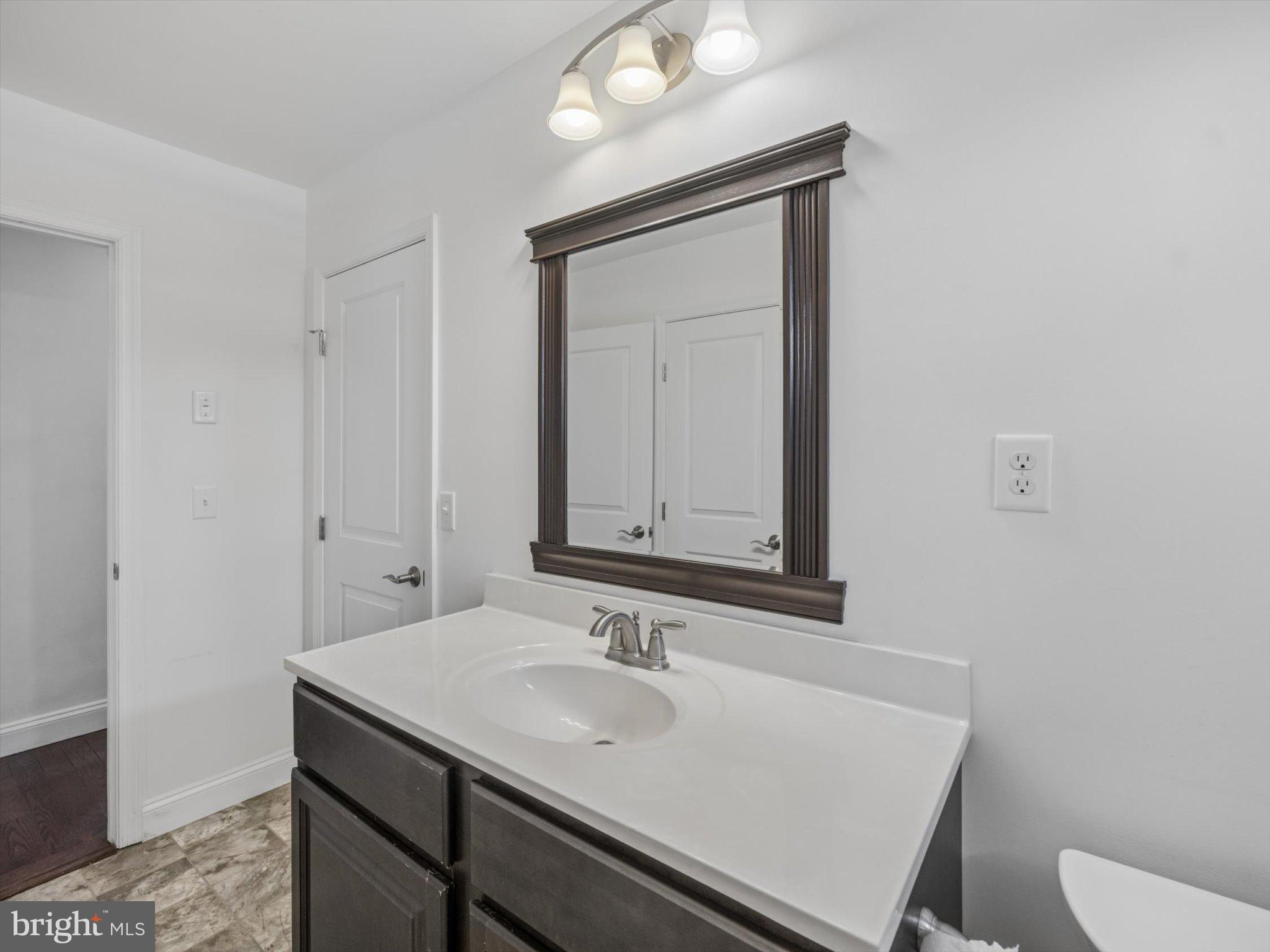 FIELDSTONE VILLAGE - Residential