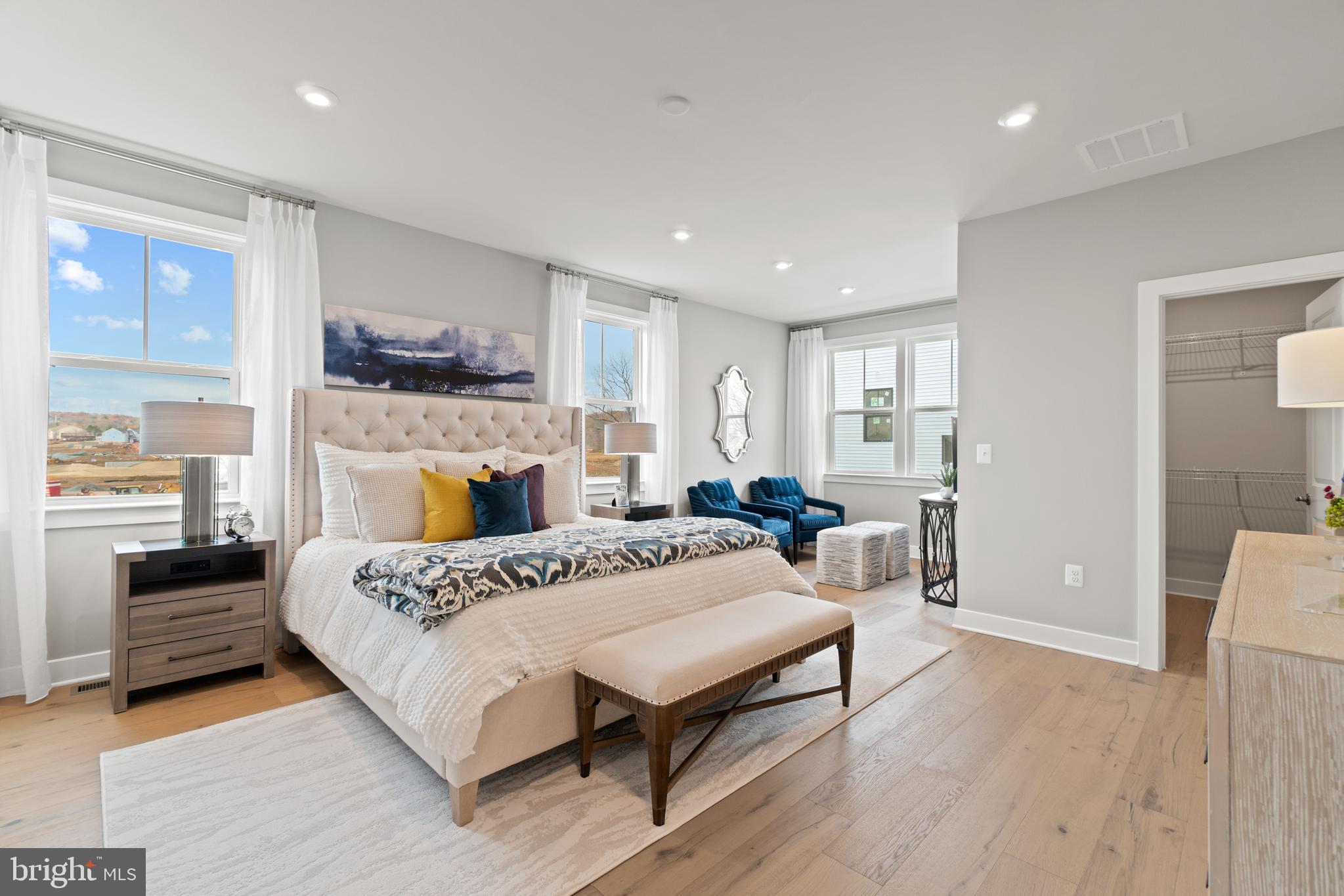 WHITE OAKS FARM - Residential